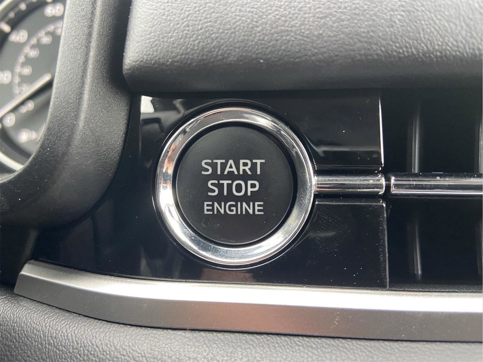 Used 2025 Mitsubishi Outlander SE image 66