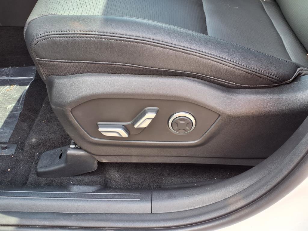 New 2026 Hyundai Santa Fe Limited image 12