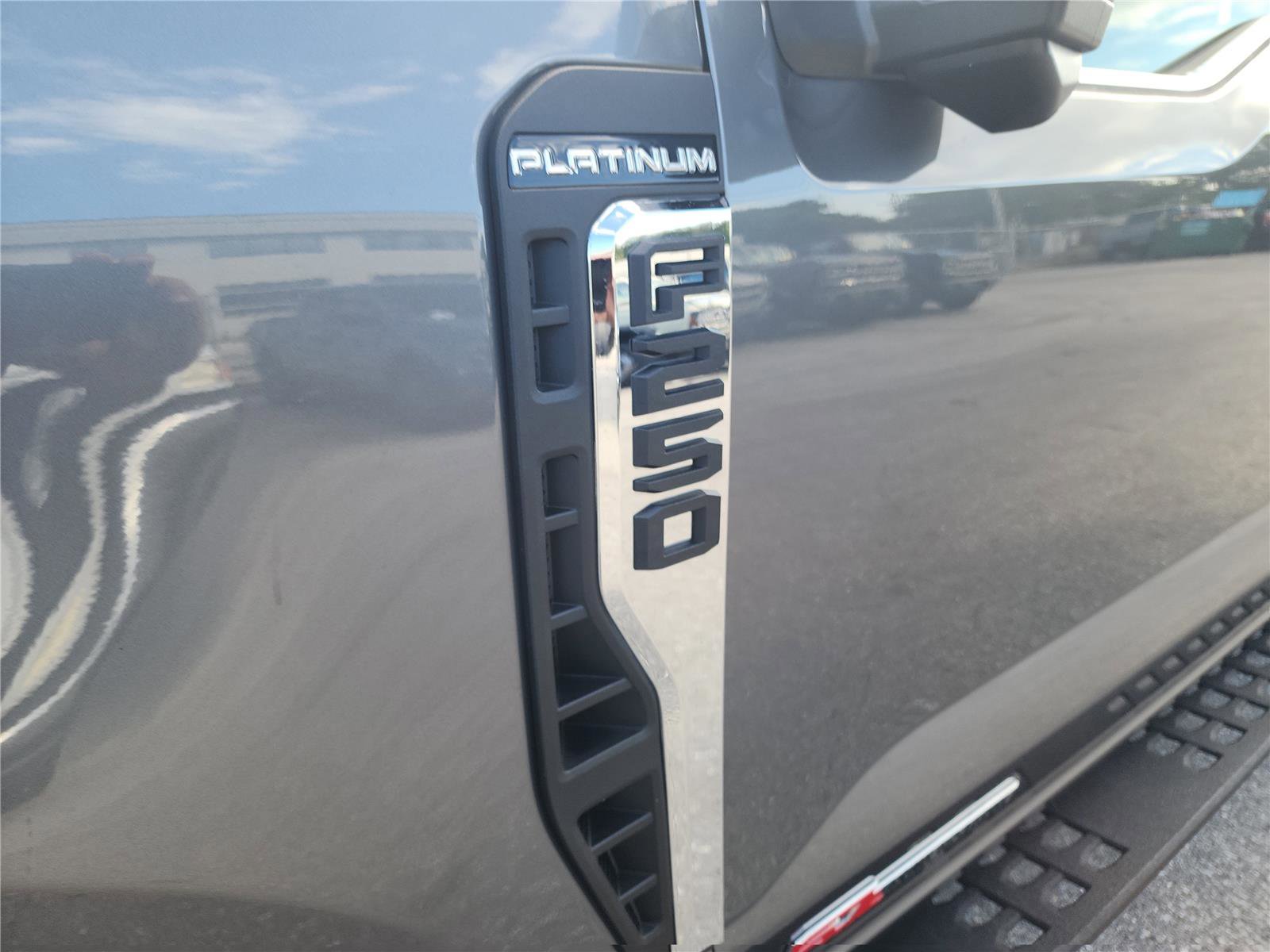 Used 2023 Ford F250 Platinum w/ Tremor Off-Road Package image 10