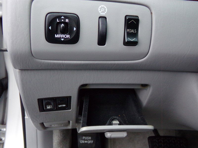 Used 2005 Lexus ES 330 Sedan image 59