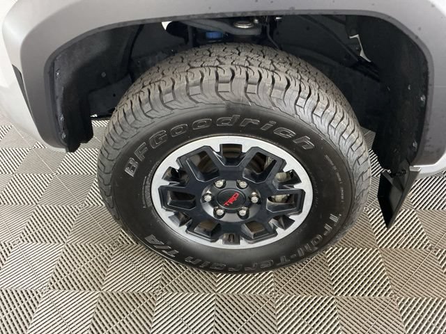 Used 2024 Toyota Tacoma TRD Off-Road AWD/4WD image 30