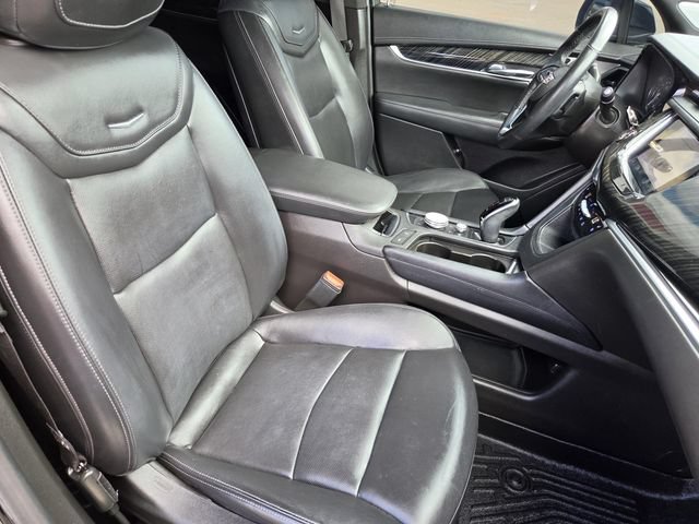 Used 2023 Cadillac XT6 Premium Luxury w/ Technology Package FWD image 22