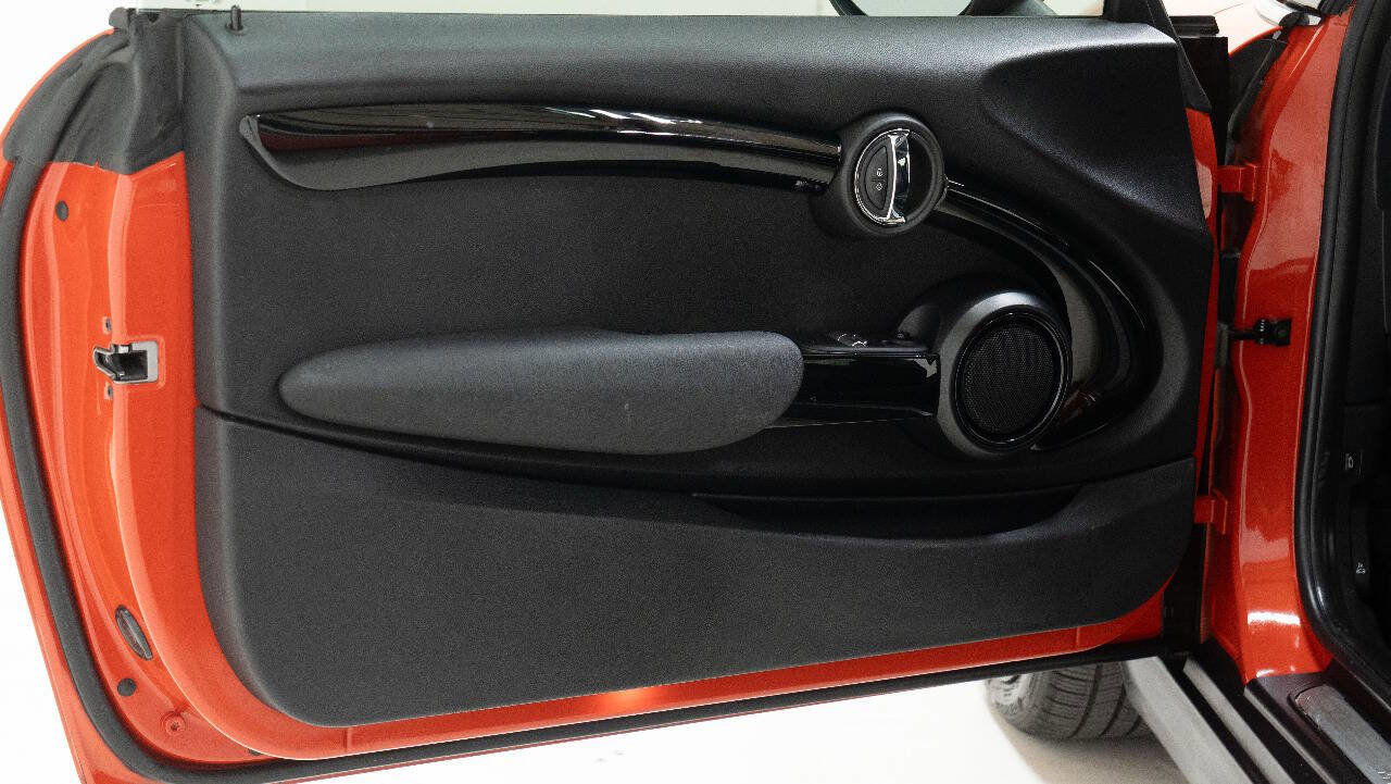 Used 2019 MINI Cooper S FWD image 18