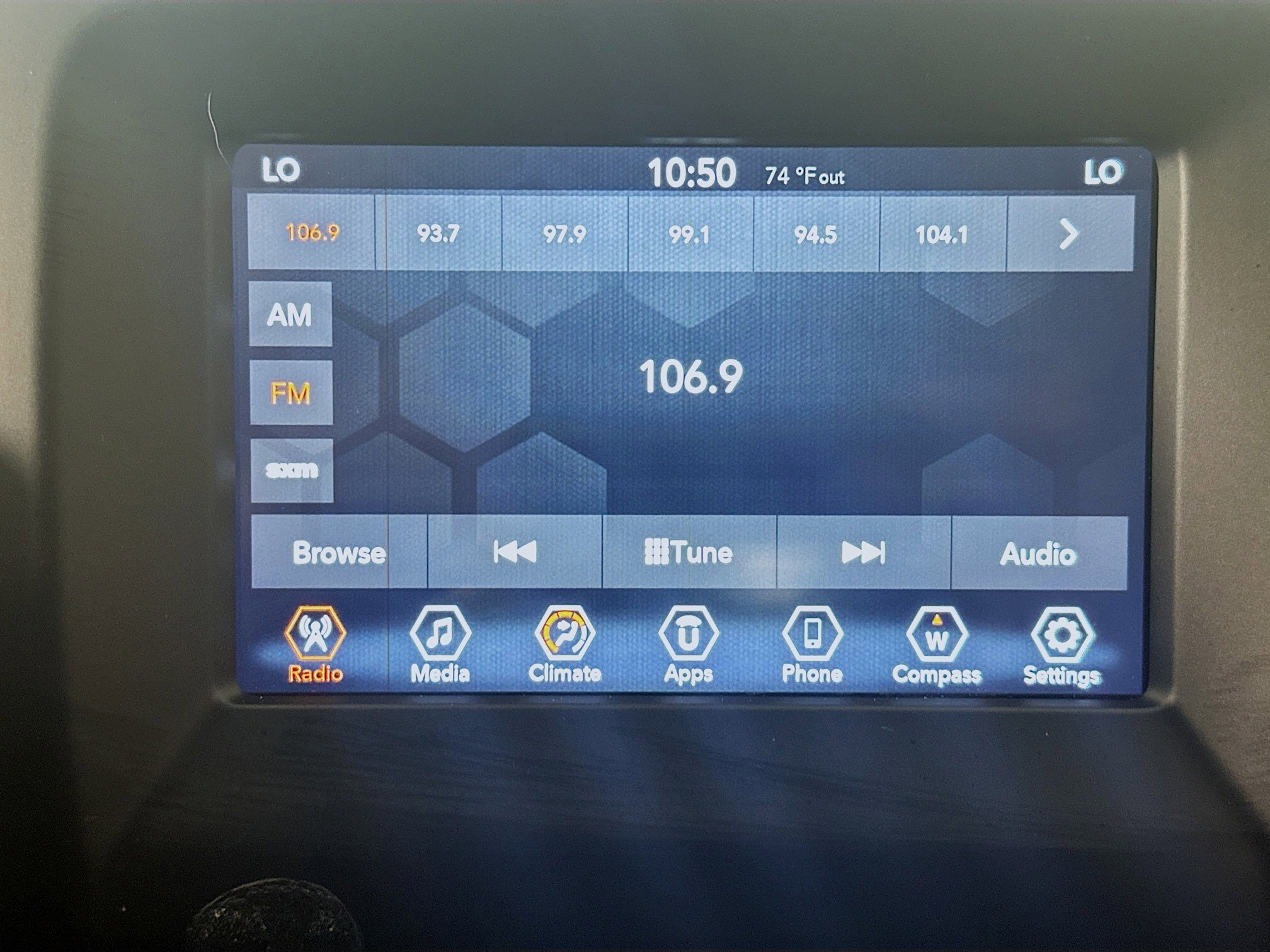 Used 2021 Jeep Compass Latitude FWD image 19