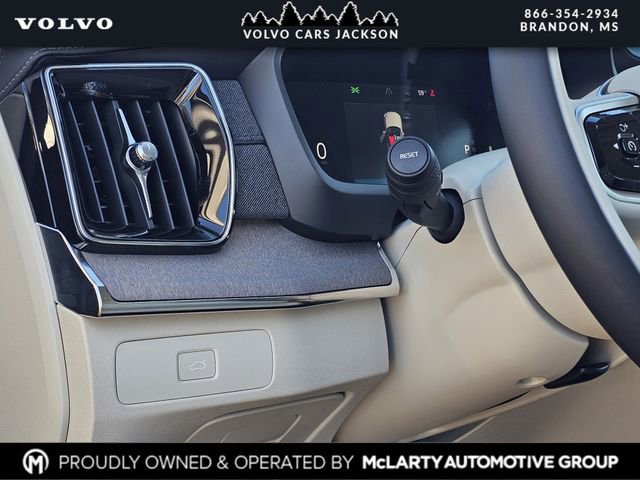 New 2026 Volvo XC90 B6 Ultra w/ Protection Package image 21