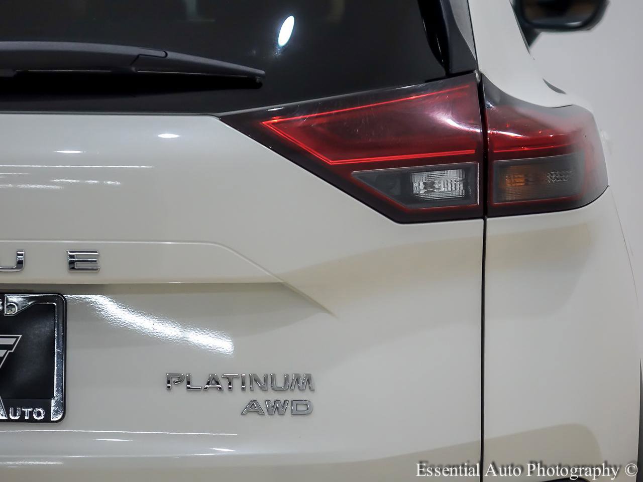 Used 2022 Nissan Rogue Platinum w/ Head-Up Display Package AWD/4WD image 8