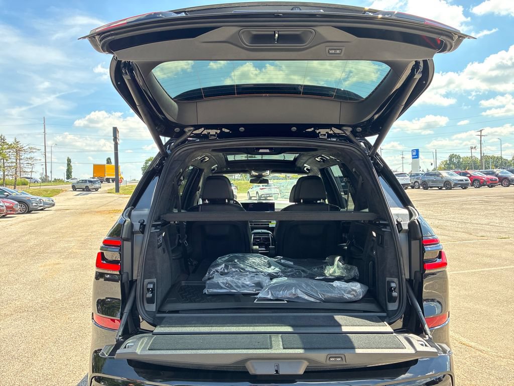 New 2027 BMW X7 M60i AWD/4WD image 21
