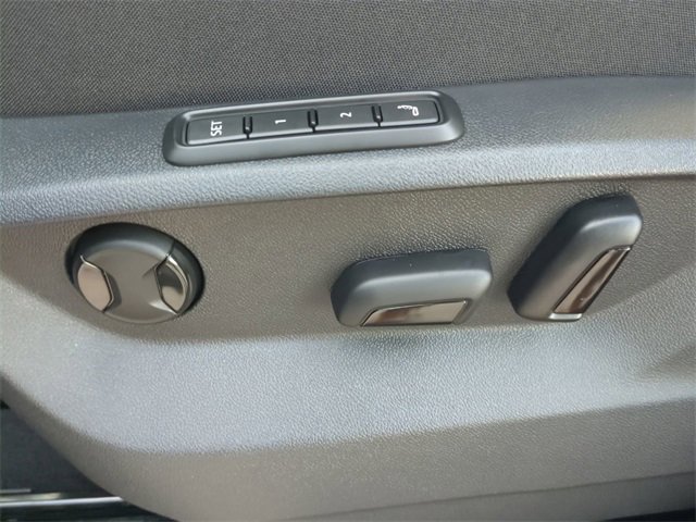 New 2026 Volkswagen Atlas Cross Sport SEL Premium R-Line image 21