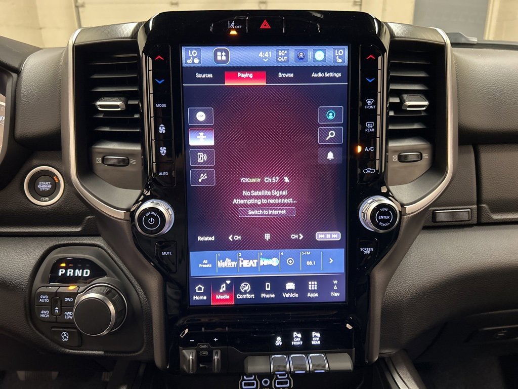 New 2026 RAM 1500 4x4 Crew Cab image 25