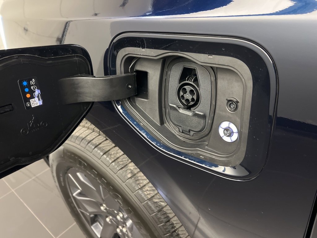 New 2025 Ford F150 Lightning Lariat image 41