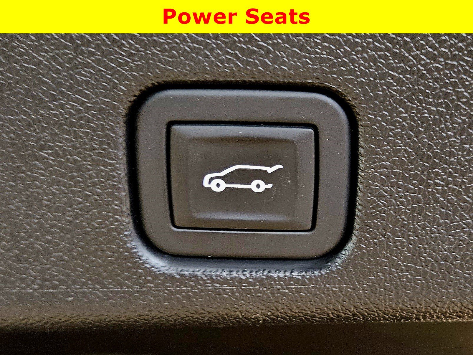 Used 2025 Chevrolet Traverse Z71 w/ Driver Confidence Package image 30