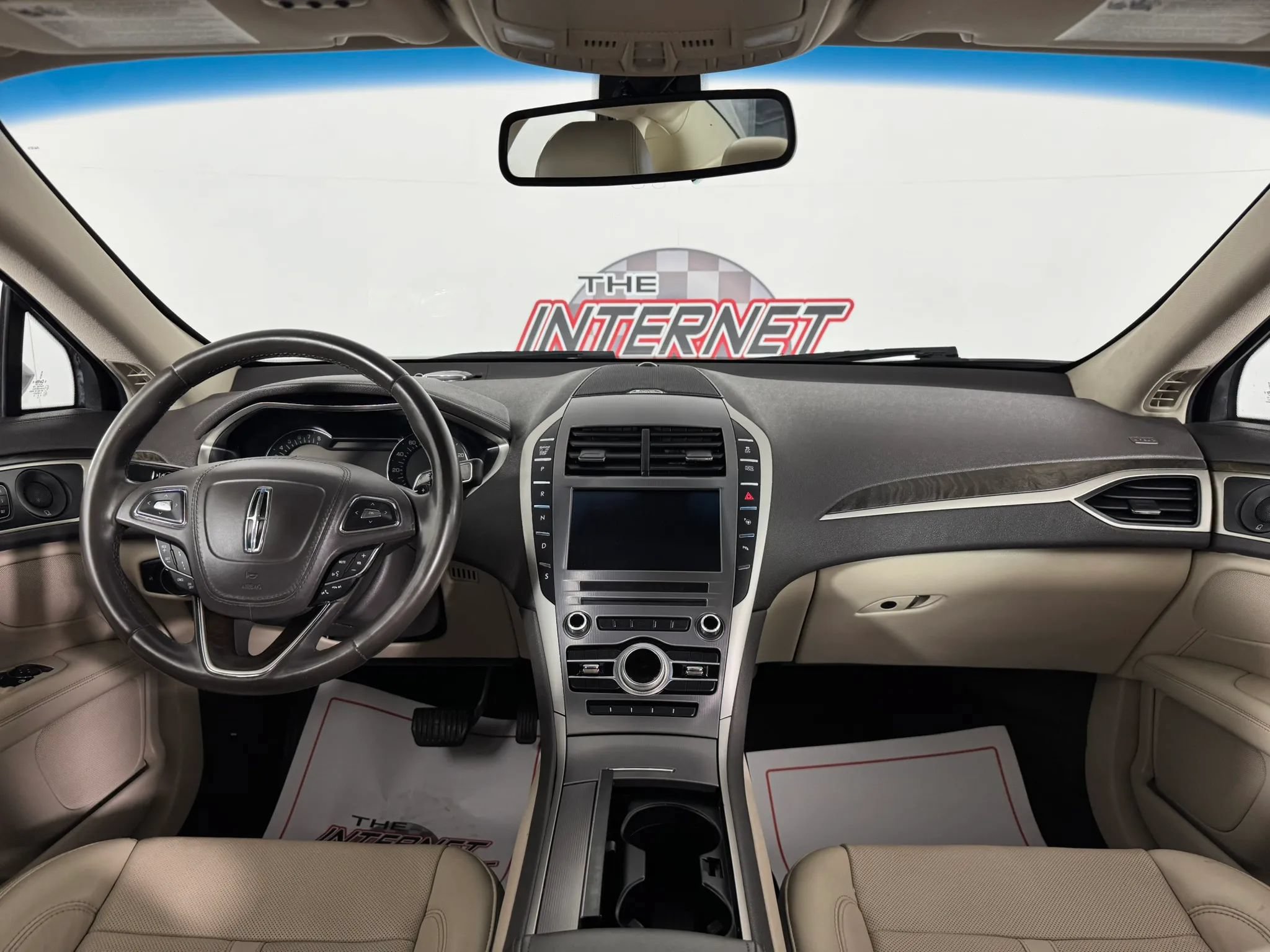 Used 2020 Lincoln MKZ Reserve FWD image 11