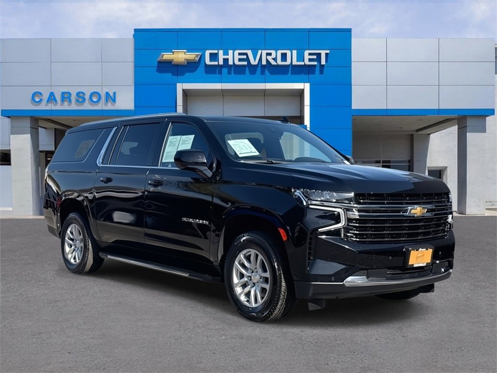 Used 2024 Chevrolet Suburban LT image 1