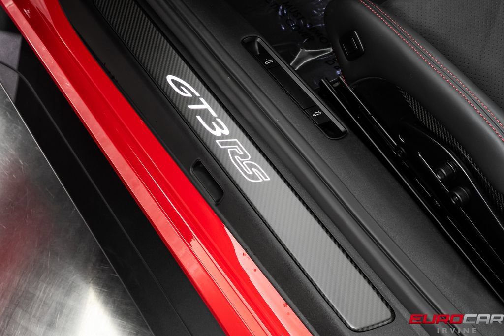 Used 2025 Porsche 911 GT3 RS image 49