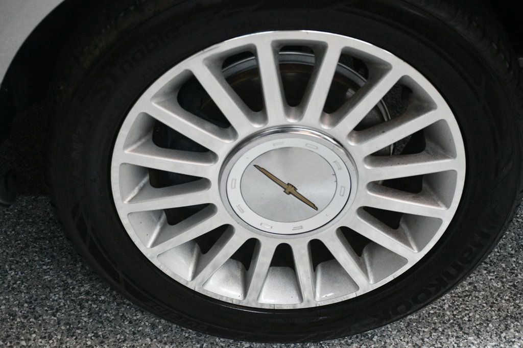 Used 2004 Ford Thunderbird RWD image 17