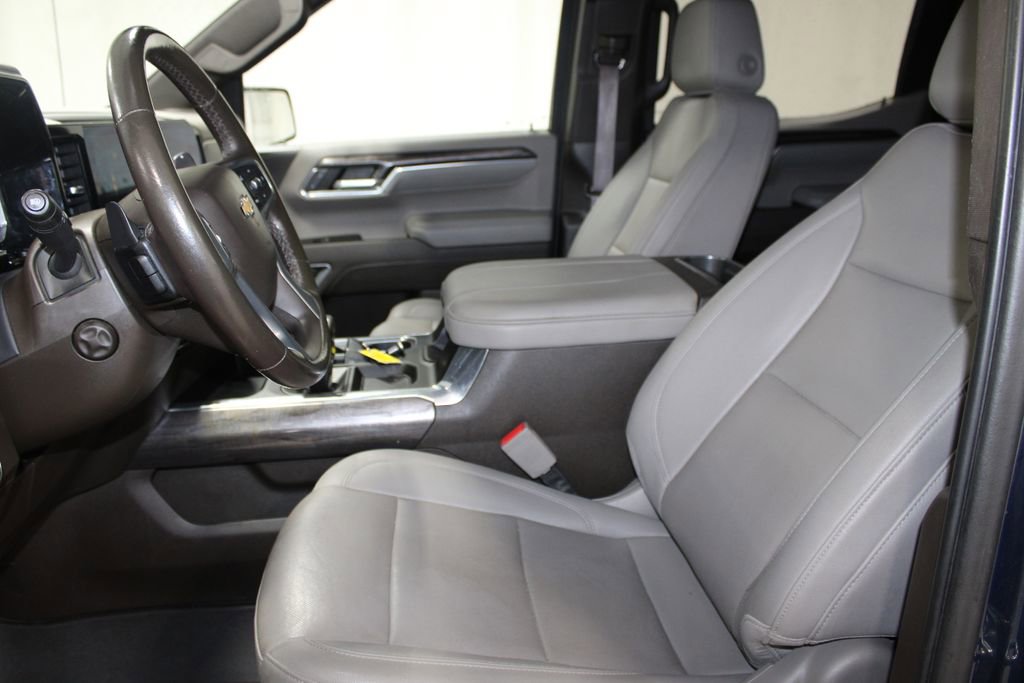 Used 2023 Chevrolet Silverado 1500 LTZ AWD/4WD image 26