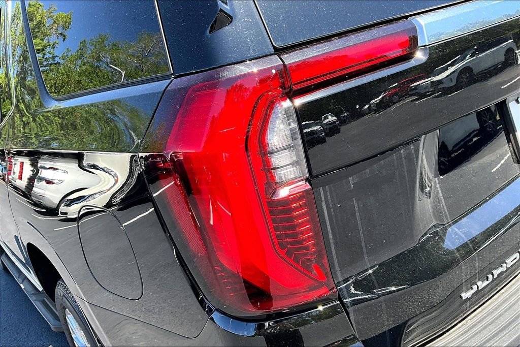 Used 2025 GMC Yukon Denali w/ LPO, Floor Liner Package AWD/4WD image 23