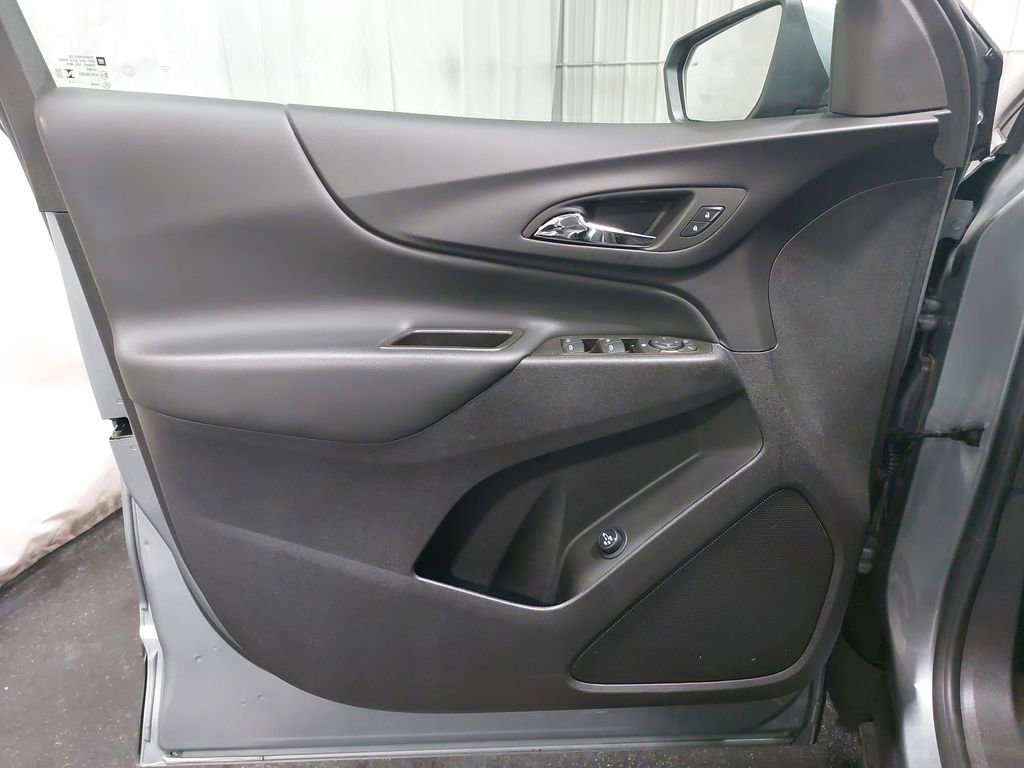 Used 2024 Chevrolet Equinox LT image 27