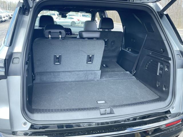 Used 2025 Chevrolet Traverse High Country w/ LPO, Floor Liner Package image 27