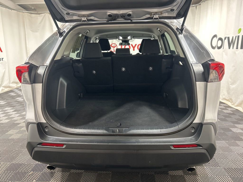 Used 2024 Toyota RAV4 LE image 17