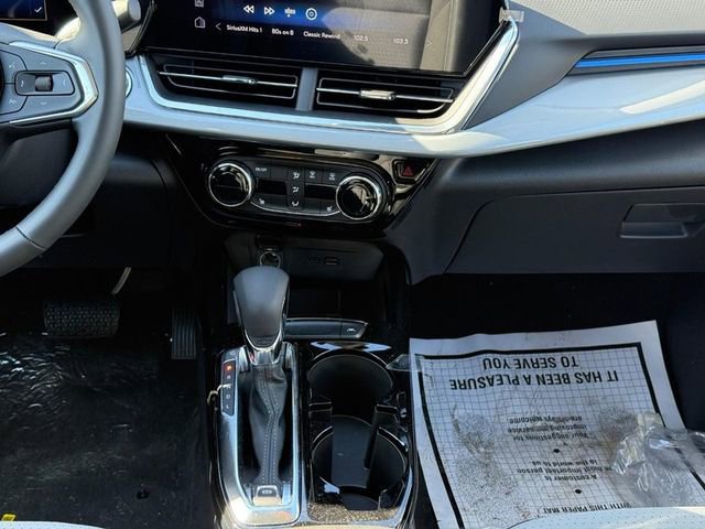 Used 2025 Chevrolet Trax LT w/ Driver Confidence Package FWD image 13