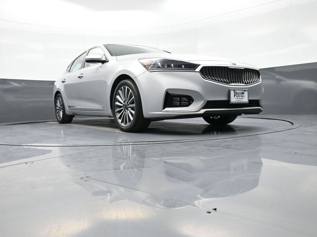 Certified 2017 Kia Cadenza Technology FWD image 27