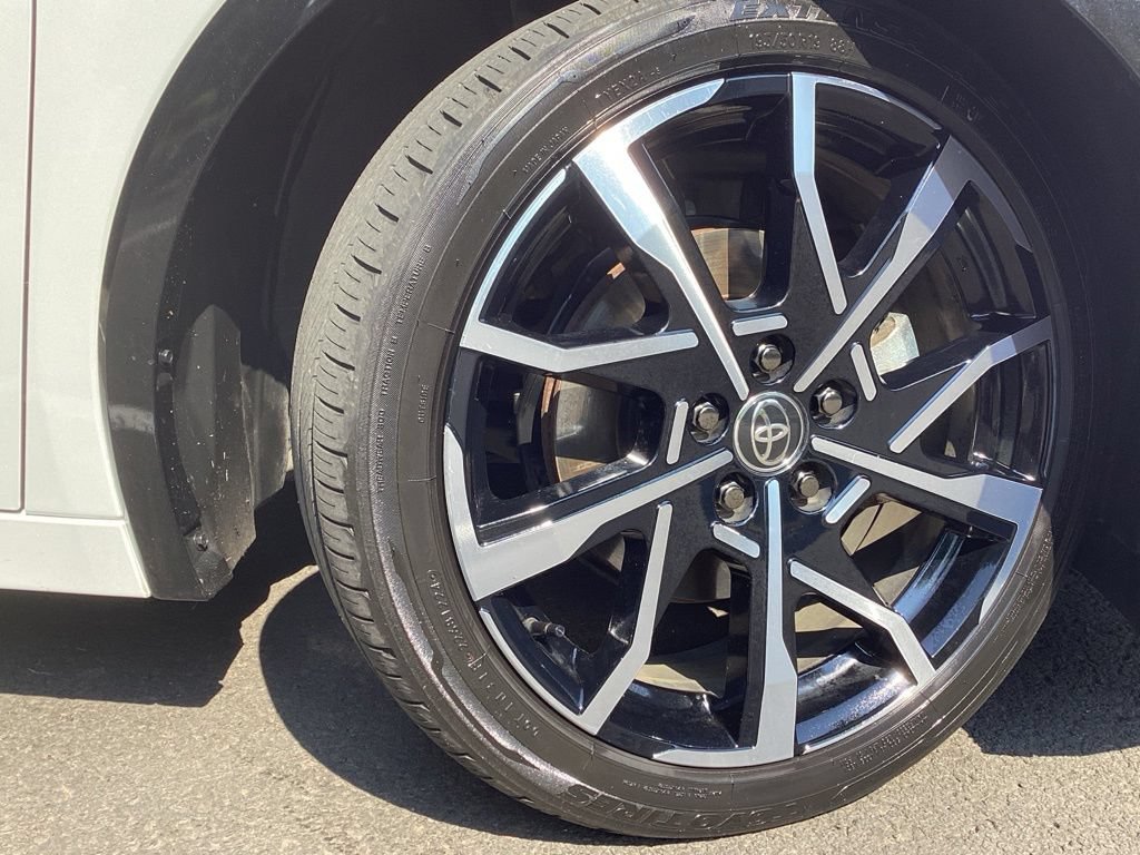 Used 2024 Toyota Prius Prime FWD image 6