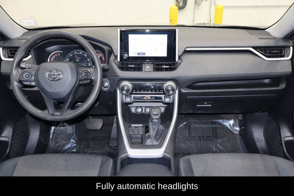 Used 2023 Toyota RAV4 XLE AWD/4WD image 13