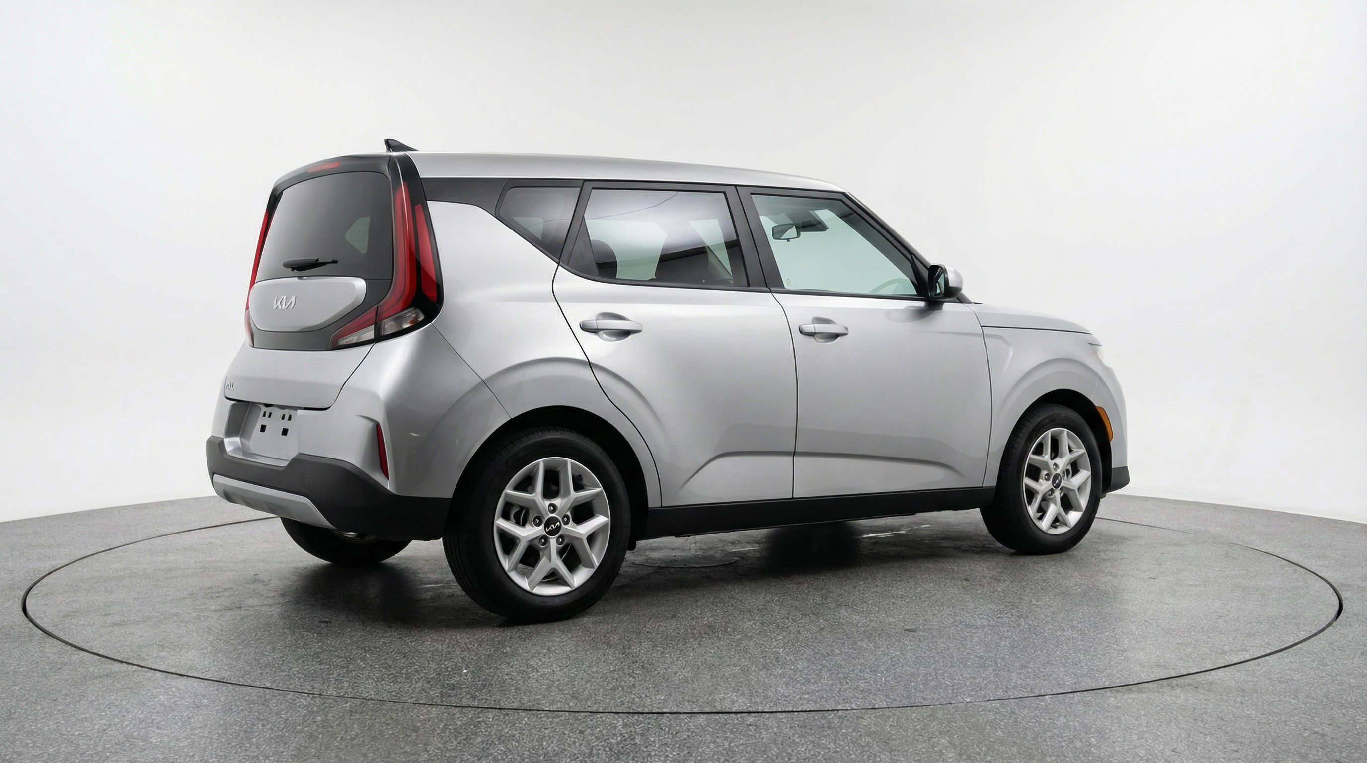 Used 2025 Kia Soul LX w/ LX Technology Package image 9