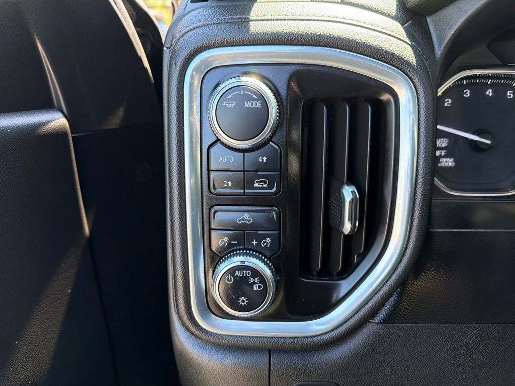 Used 2021 GMC Sierra 1500 SLE AWD/4WD image 16