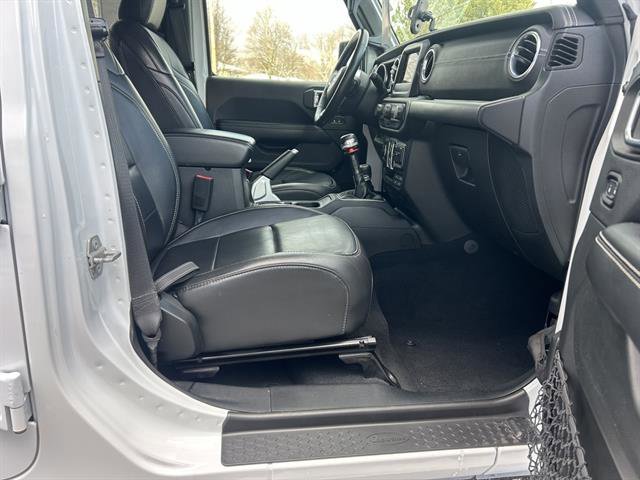 Used 2018 Jeep Wrangler Unlimited Sahara w/ LED Lighting Group image 36