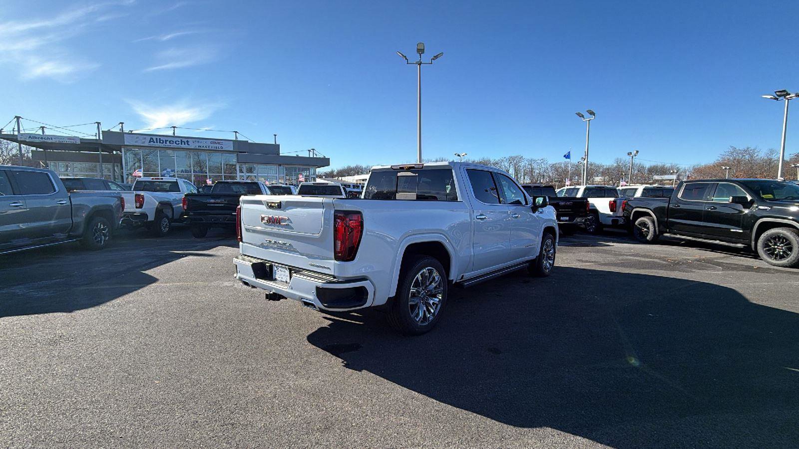 New 2026 GMC Sierra 1500 Denali w/ Denali Reserve Package image 7
