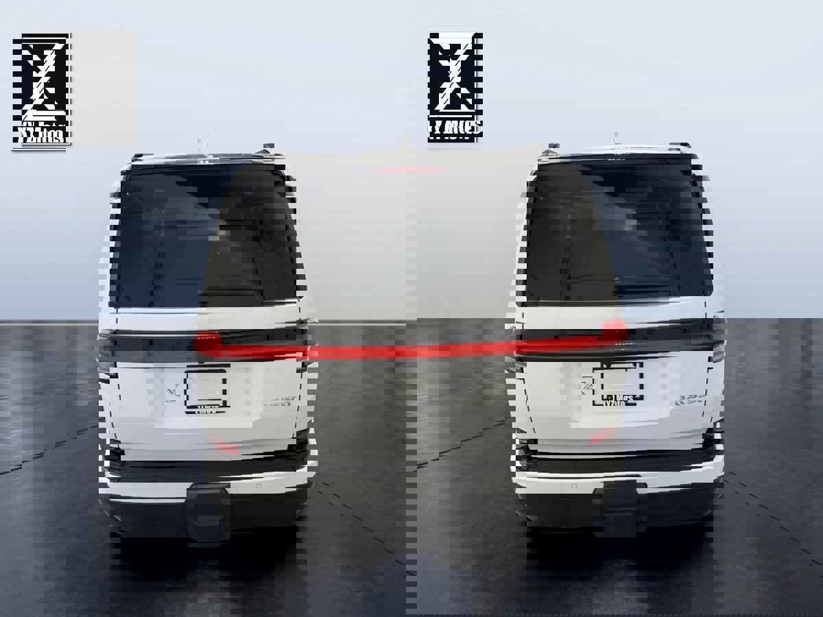 Used 2025 Lexus GX 550 w/ Accessory Package (2T) image 5