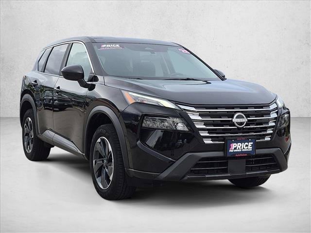 Used 2025 Nissan Rogue SV AWD/4WD image 3
