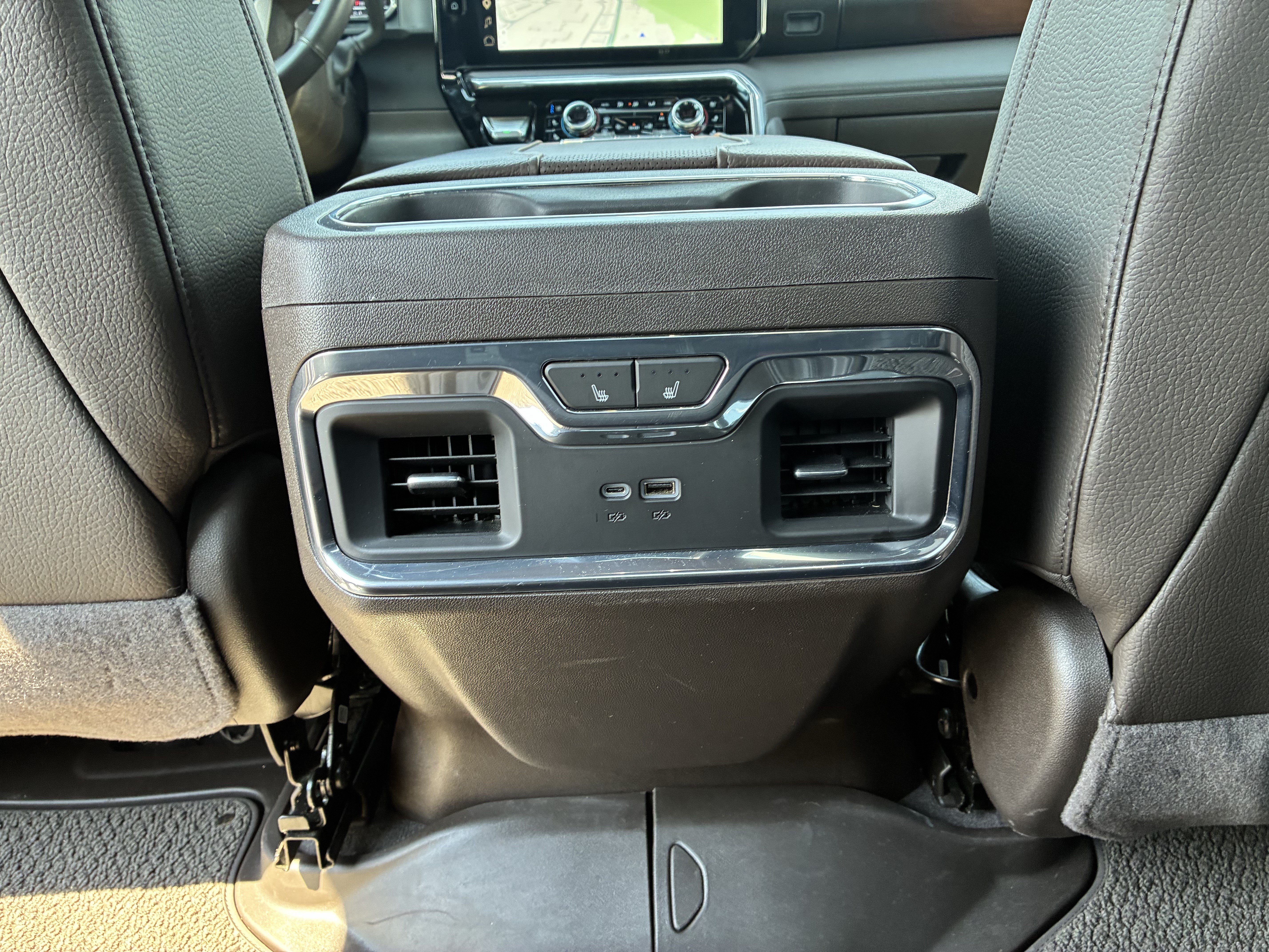 Used 2024 GMC Sierra 2500 Denali w/ Denali Reserve Package AWD/4WD image 18
