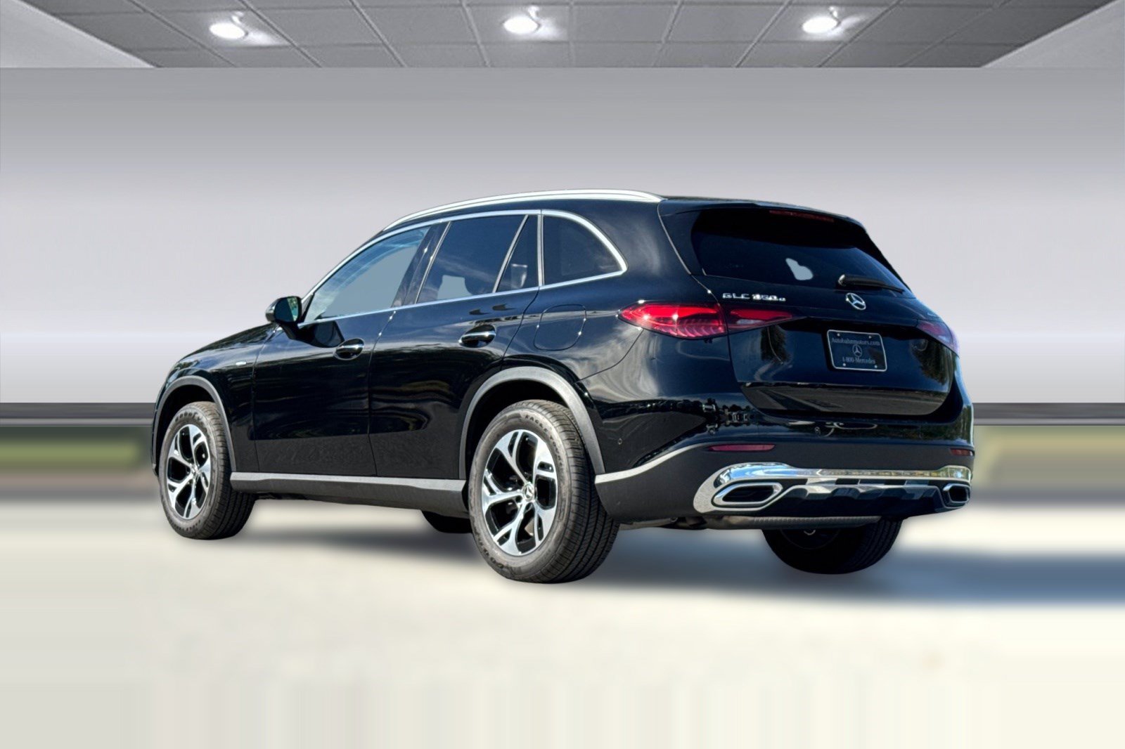 Certified 2025 Mercedes-Benz GLC 350e 4MATIC image 3