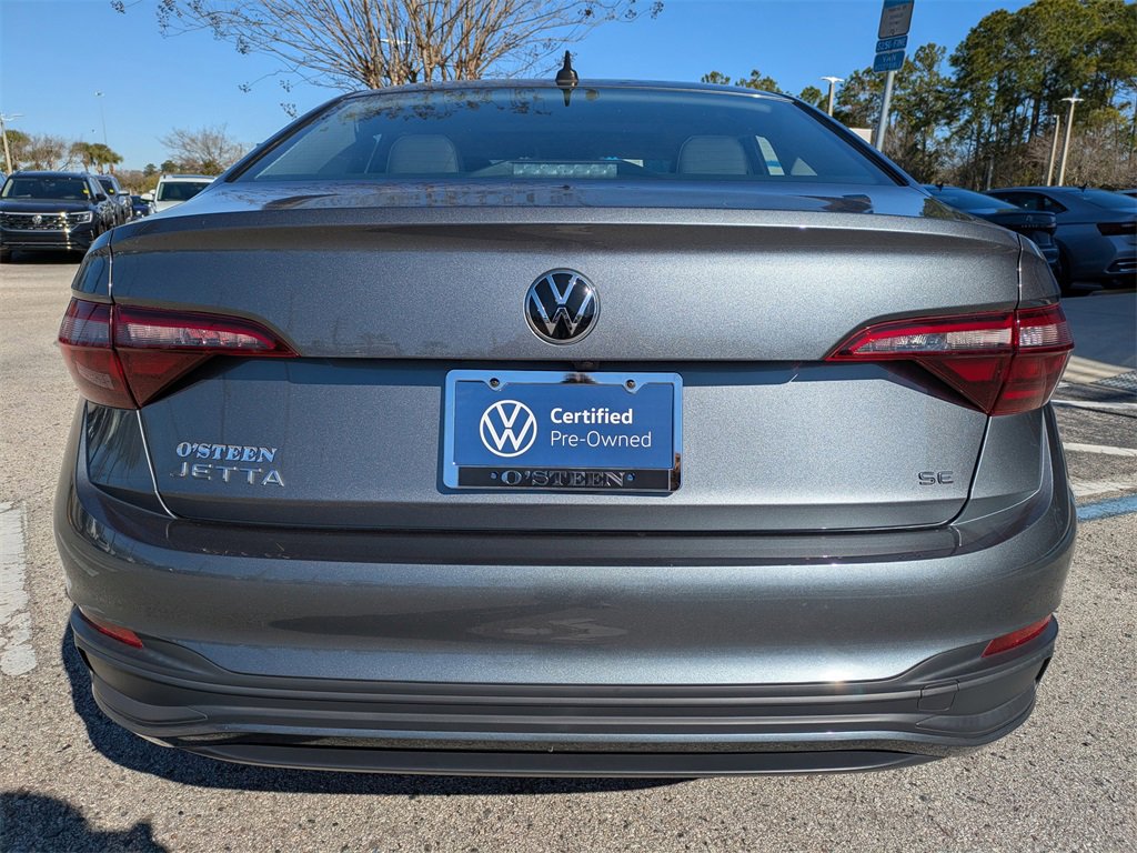 Used 2023 Volkswagen Jetta SE image 5