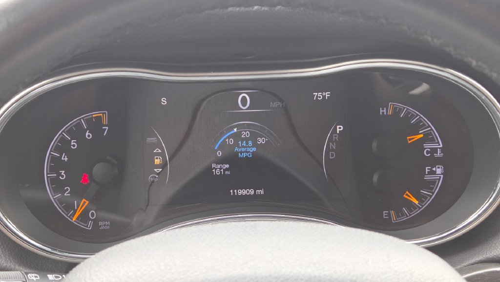 Used 2018 Jeep Grand Cherokee Altitude AWD/4WD image 19