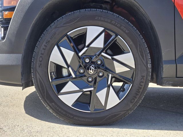Certified 2025 Hyundai Kona SEL image 11