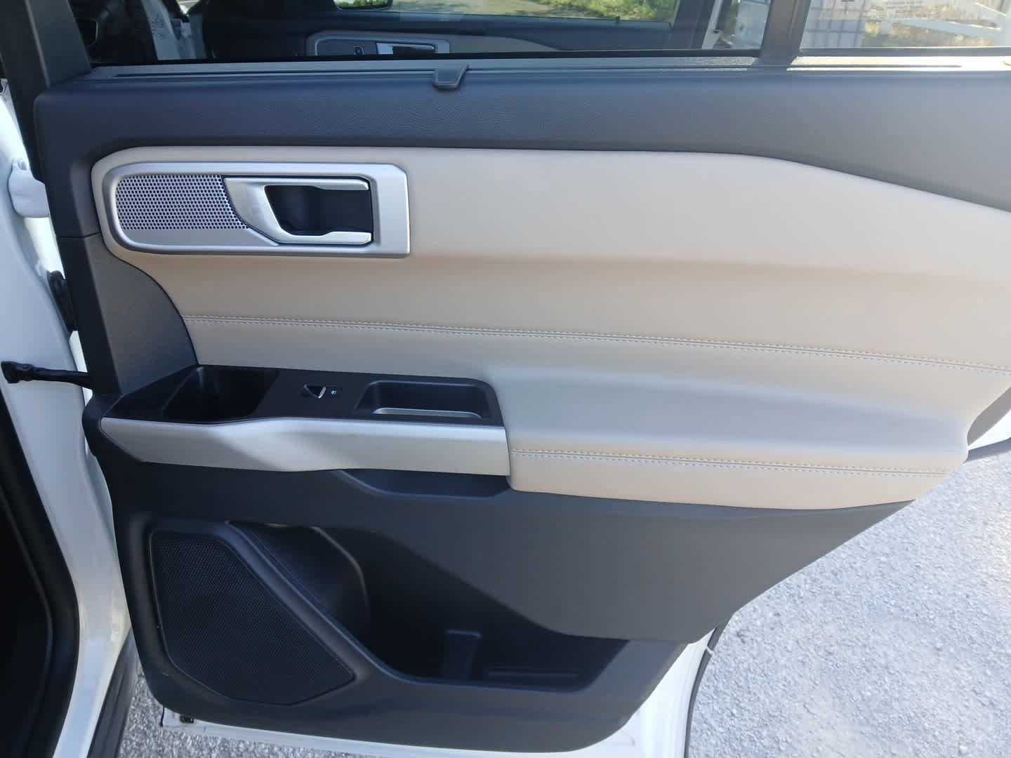 Used 2023 Ford Explorer Limited AWD/4WD image 51