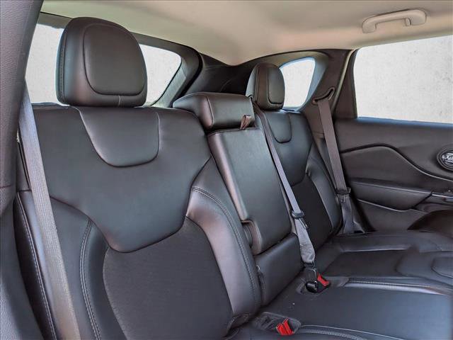 Used 2021 Jeep Cherokee Latitude Plus AWD/4WD image 20