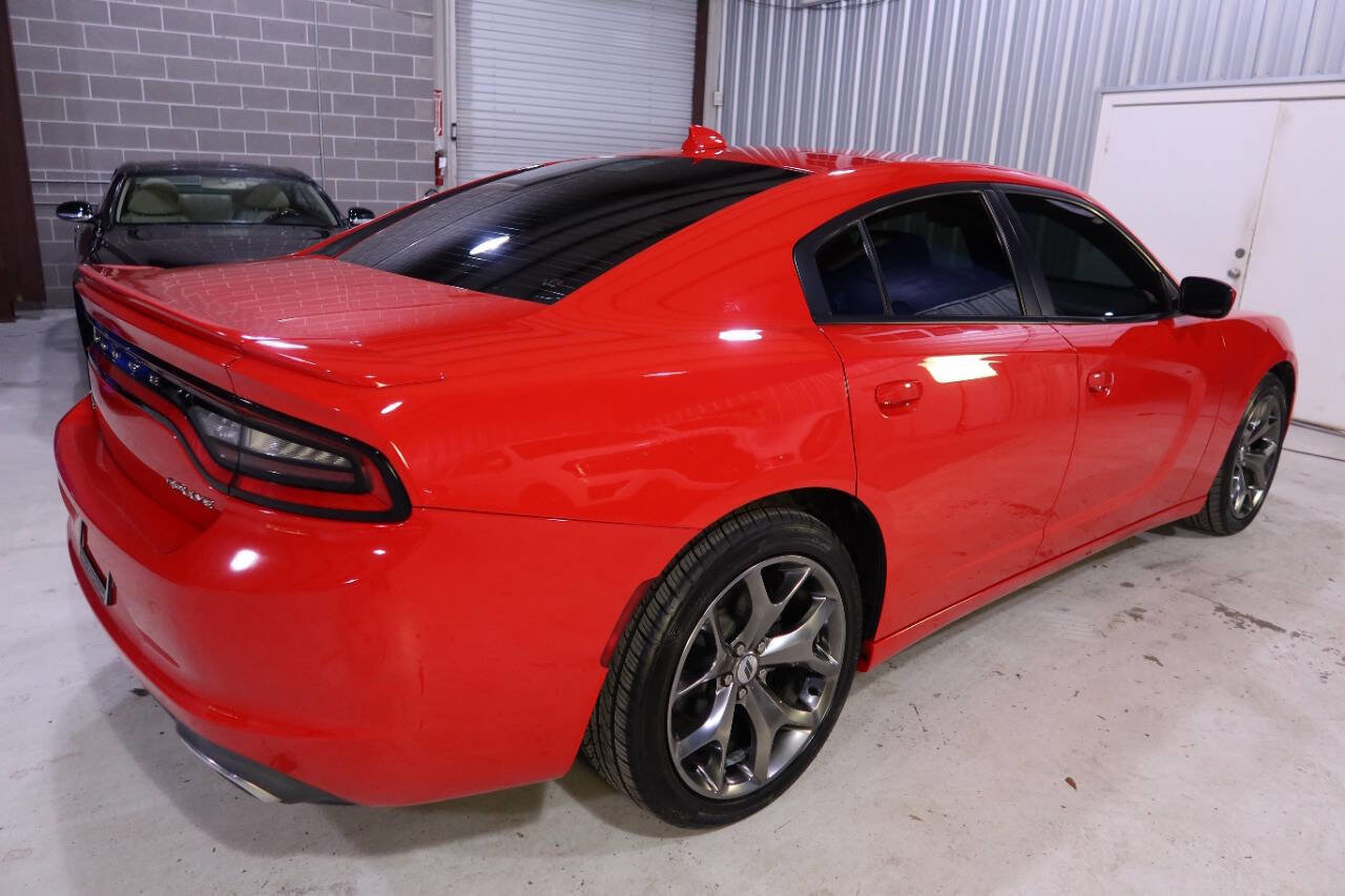 Used 2017 Dodge Charger SXT w/ Rallye Group image 5