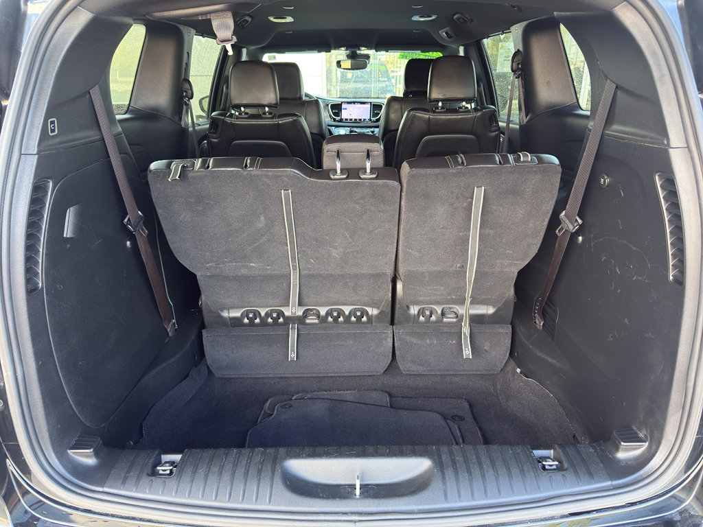 Used 2025 Chrysler Pacifica Select FWD image 36