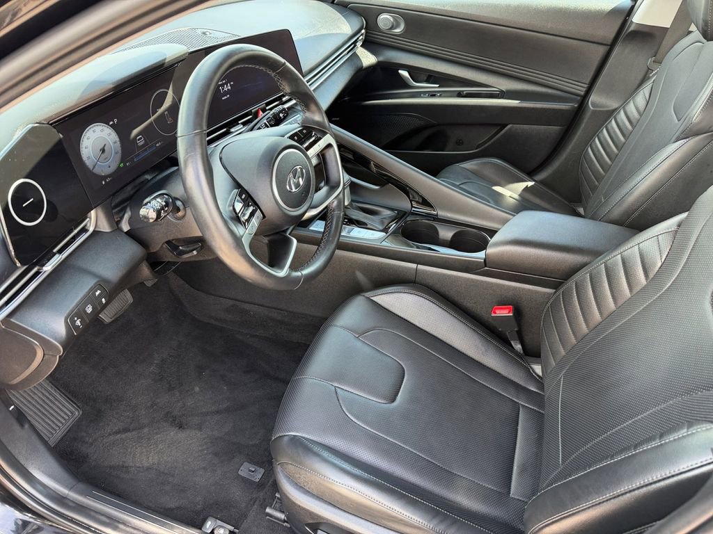 Certified 2023 Hyundai Elantra Limited image 10