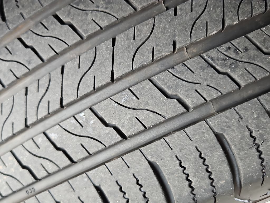 Used 2024 Chrysler Pacifica Touring-L FWD image 35