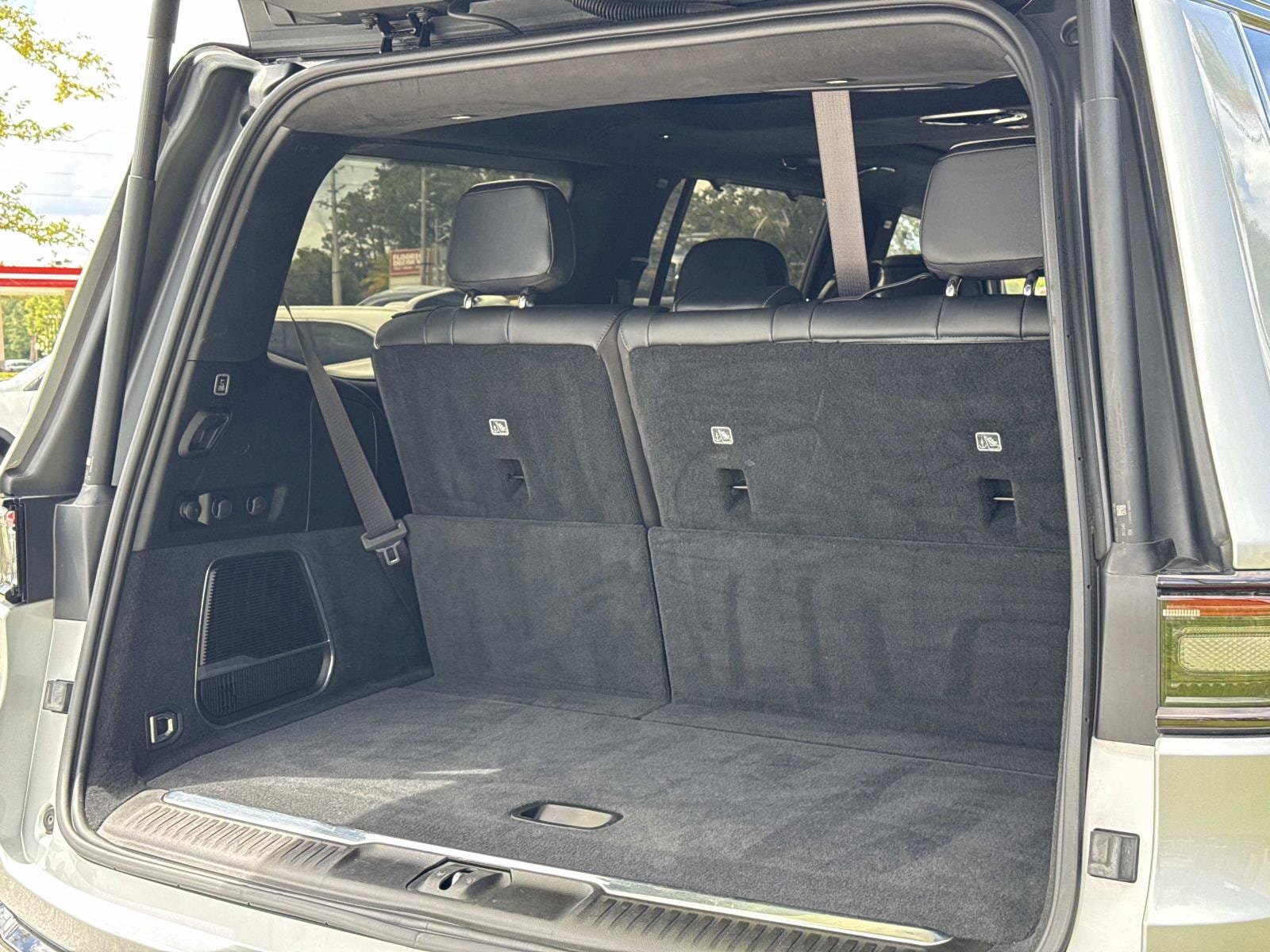 Used 2022 Jeep Grand Wagoneer Series II AWD/4WD image 28
