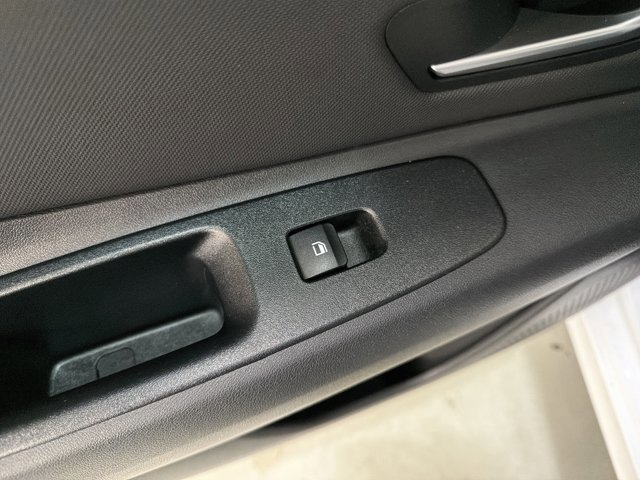 Used 2024 Hyundai Elantra Limited image 24