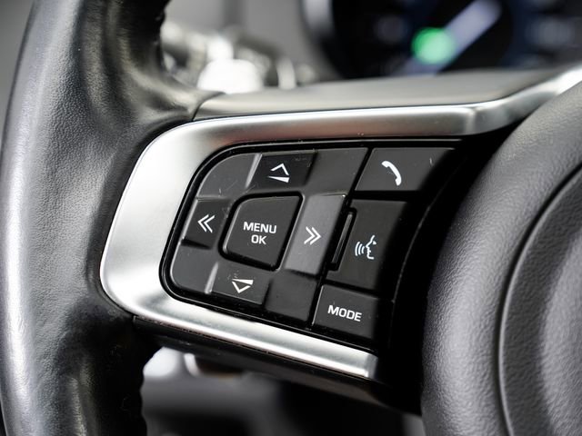 Used 2018 Jaguar F-PACE S image 12