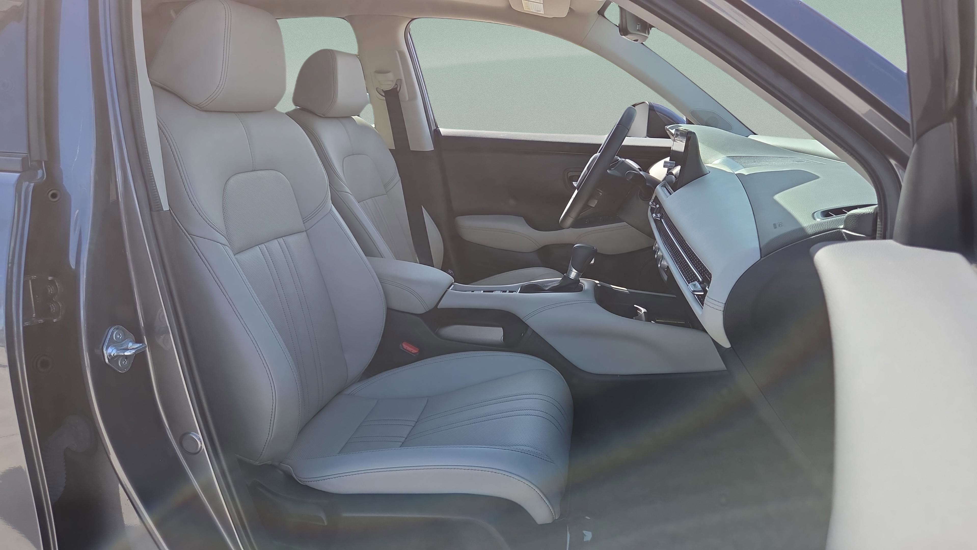 Certified 2025 Honda HR-V EX-L image 18