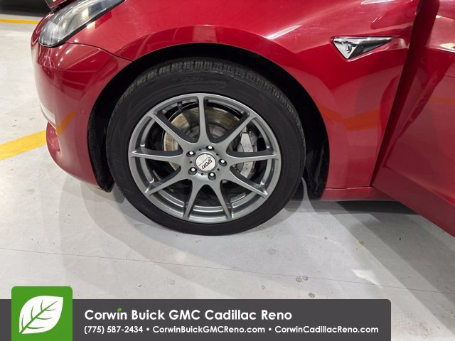 Used 2018 Tesla Model 3 Long Range RWD image 31